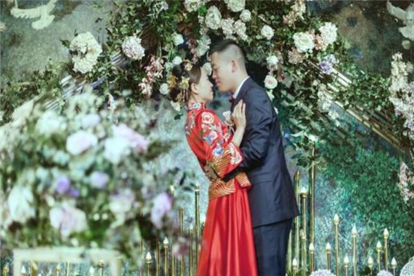 萝亚婚礼加盟