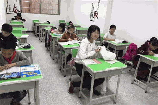 学生之家小饭桌