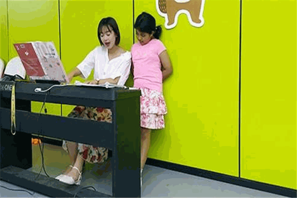 新格少儿声乐培训学校