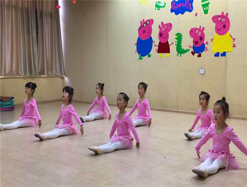 华翔舞蹈