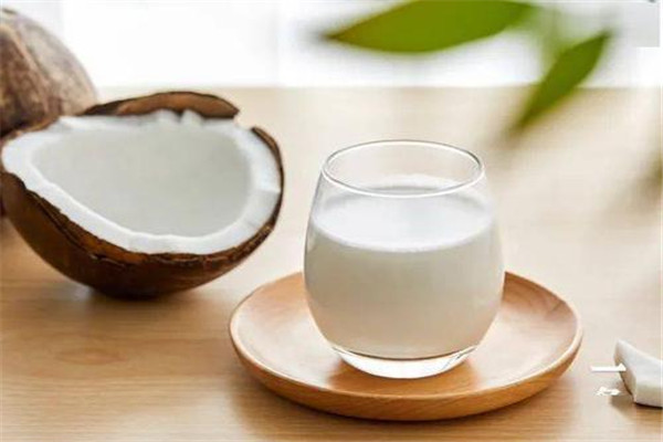 舌觅水奶茶
