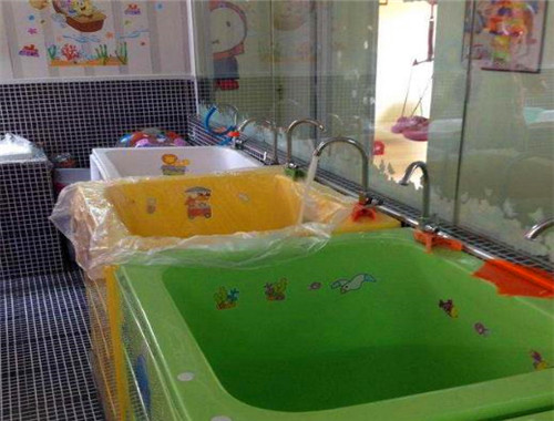 贝比乐婴幼儿游泳馆