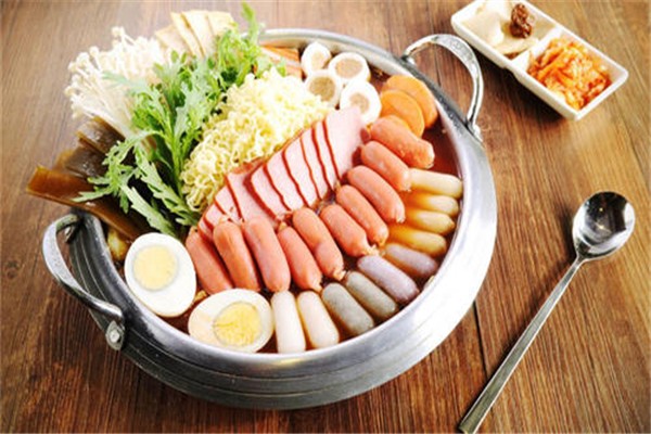 米字旁年糕火锅