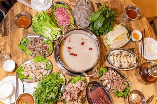 羊吉祥铁总吉祥号火锅