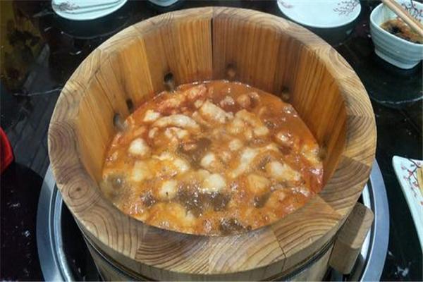 独一风木桶火锅
