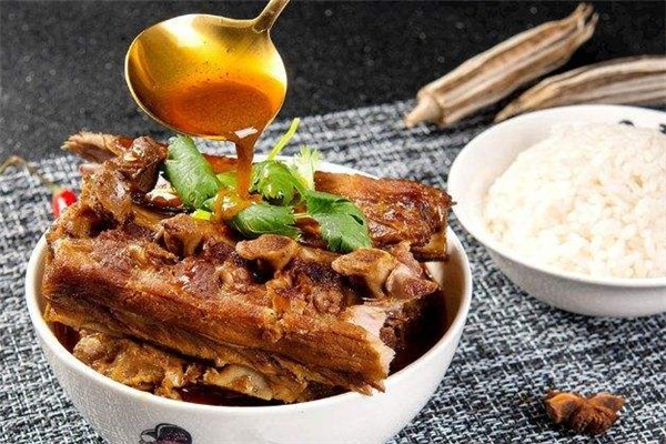 膳锦记辣骨饭