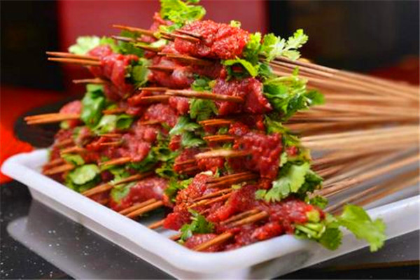 李记秤盘串串牛杂火锅