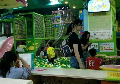 爱巴爱麻儿童游乐场