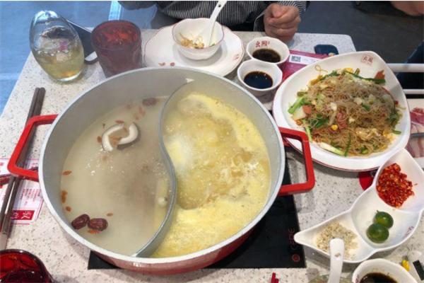 幺凤椰子鸡榴莲鸡