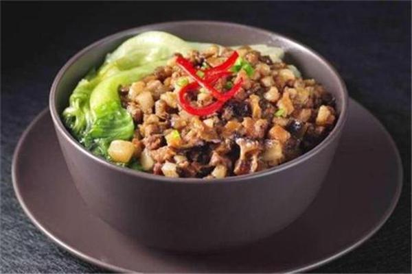呆玩卤肉饭