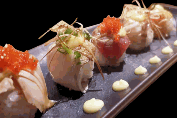 黑方日本料理