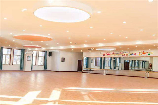 阳光艺术学校