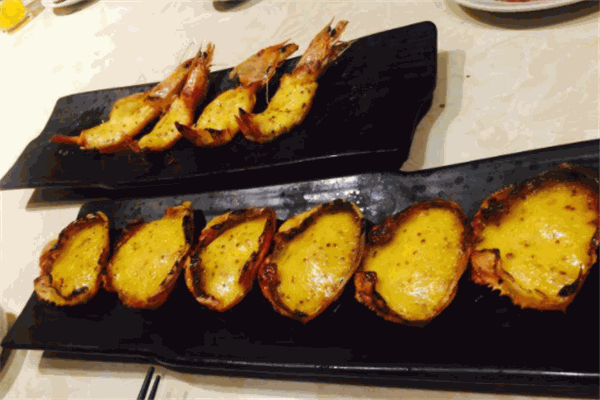 黑方日本料理