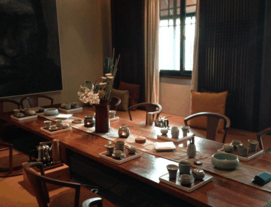 自由人茶馆