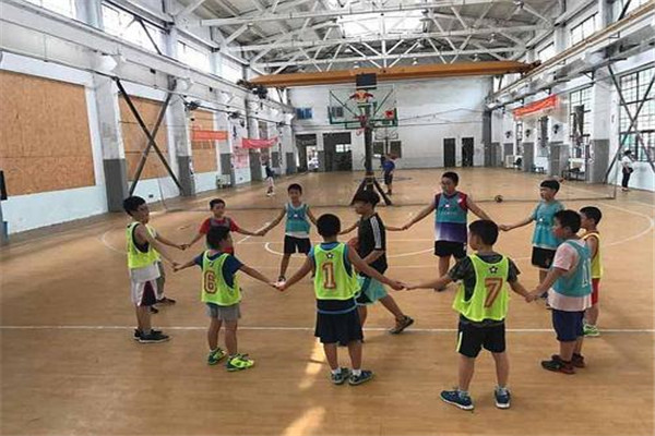 小飞人青少年篮球俱乐部