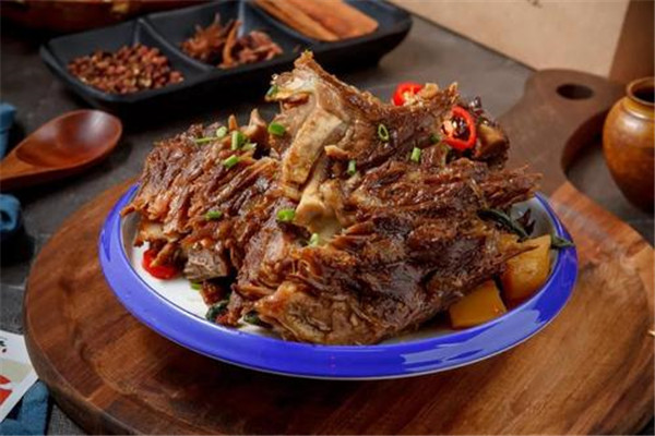 请尚座骨头饭