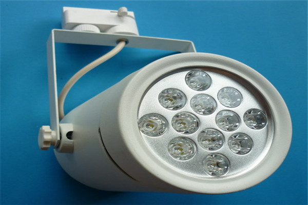 英特LED照明灯加盟