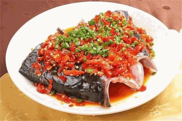 饭桌故事剁椒鱼头