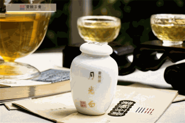 蒙顿茶膏