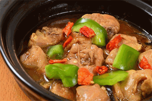 锅锅香黄焖鸡米饭