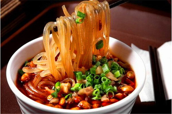 华创美食酸辣粉