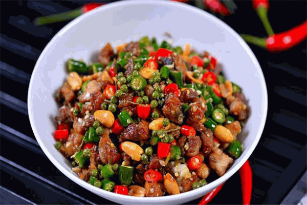 醉鼎尖椒鸡
