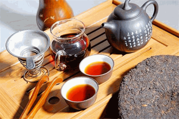 茶怪张