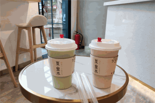 夏·里木鲜榨果汁
