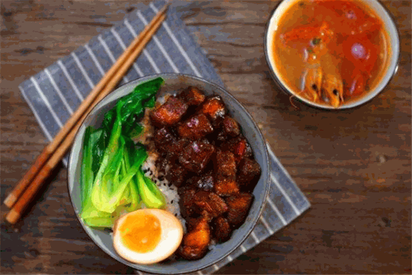 大三元卤肉饭