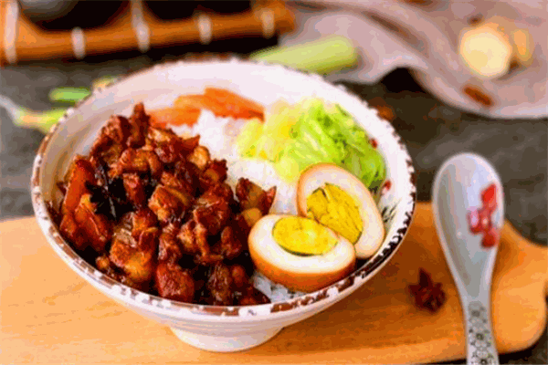 大三元卤肉饭