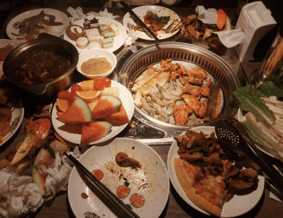 欢乐牧场自助餐厅
