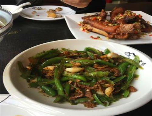 庄家界湘菜店