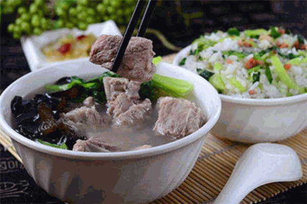 高个子咸肉菜饭骨头汤