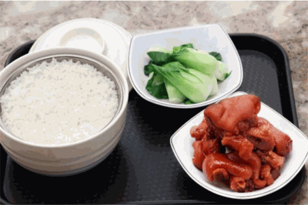 高个子咸肉菜饭骨头汤