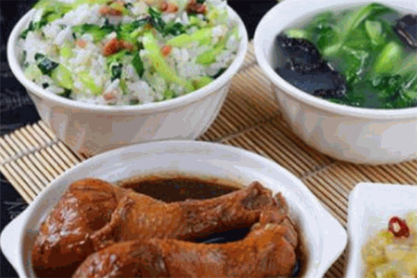 杨记菜饭骨头汤