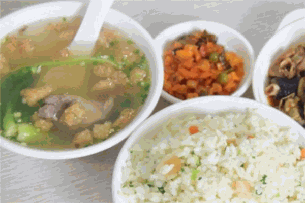 高个子咸肉菜饭骨头汤