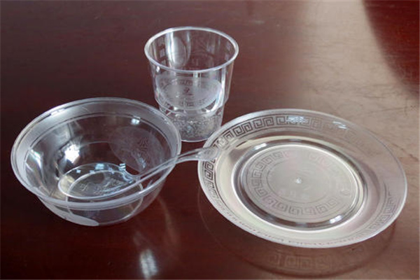 艾特一次性水晶餐具
