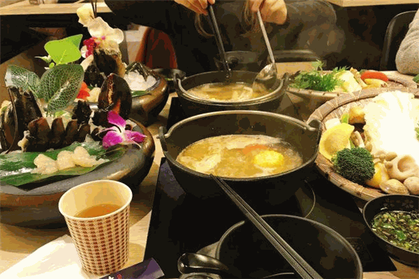 筑间幸福锅物火锅