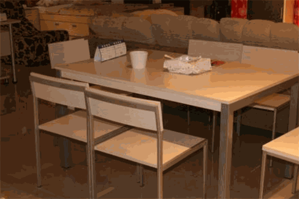 露依莎家具加盟