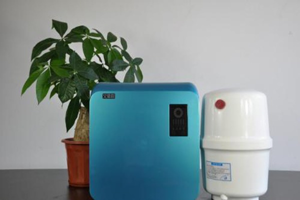 艾思霓净水器加盟