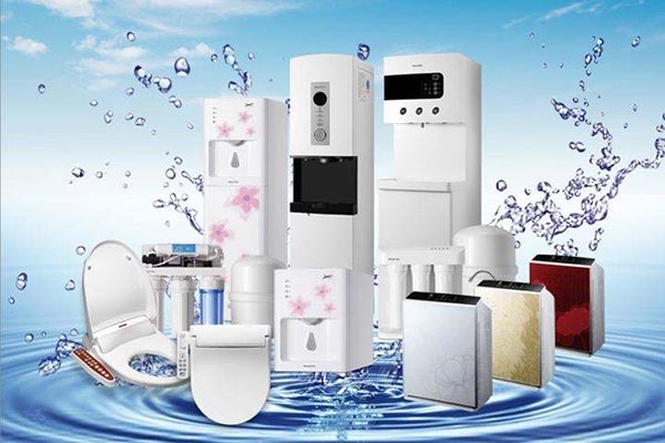 百棵荧净水器加盟