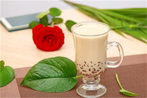 露露奶茶店