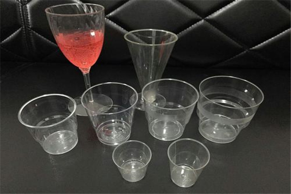 洁康一次性水晶餐具