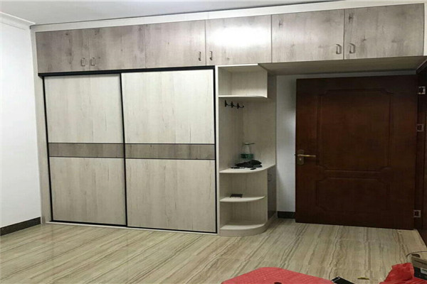 润龙衣柜加盟