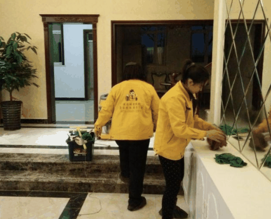 黄马褂曹操到家政