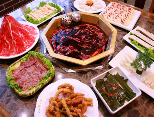 龙腾火锅店