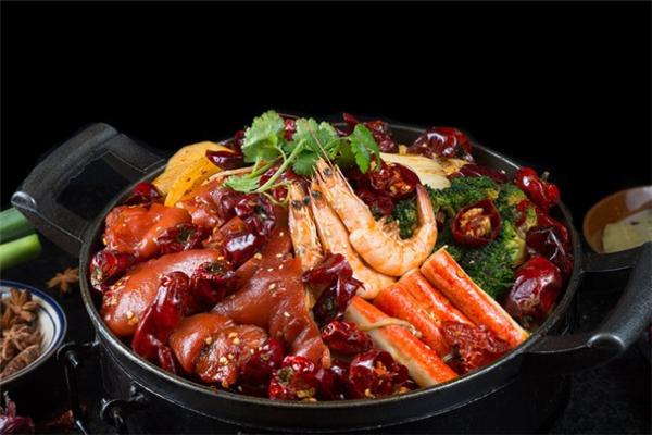 露缘巴蜀风味麻辣香锅