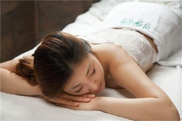 迁善美美容加盟