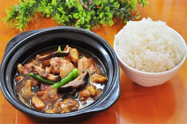 水城黄焖鸡米饭