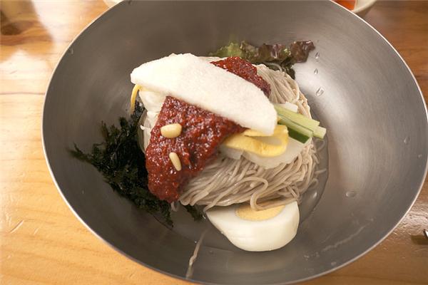 有家牛肉面店